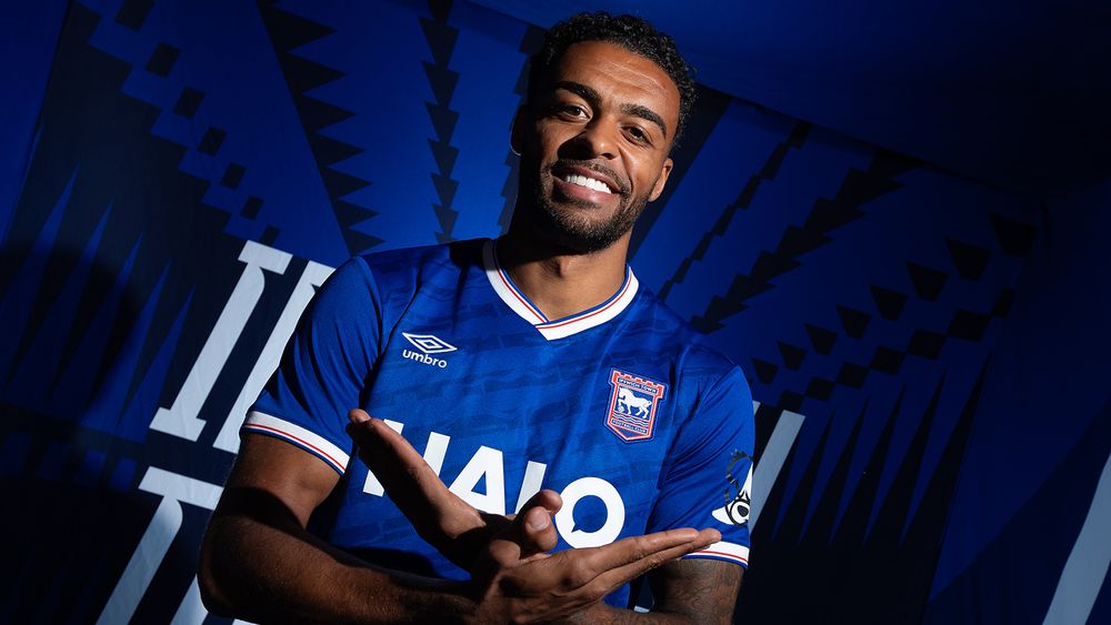 Darnell Furlong Joins Ipswich in Latest Transfer Move
