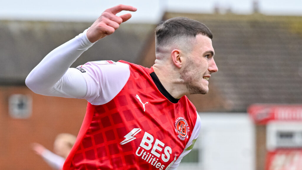 Salford City Complete Deal for Fleetwood’s Graydon