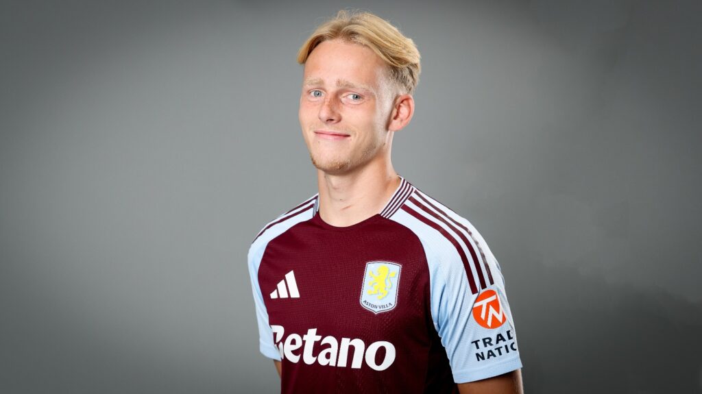 Boro Add Full-Back Munroe From Aston Villa