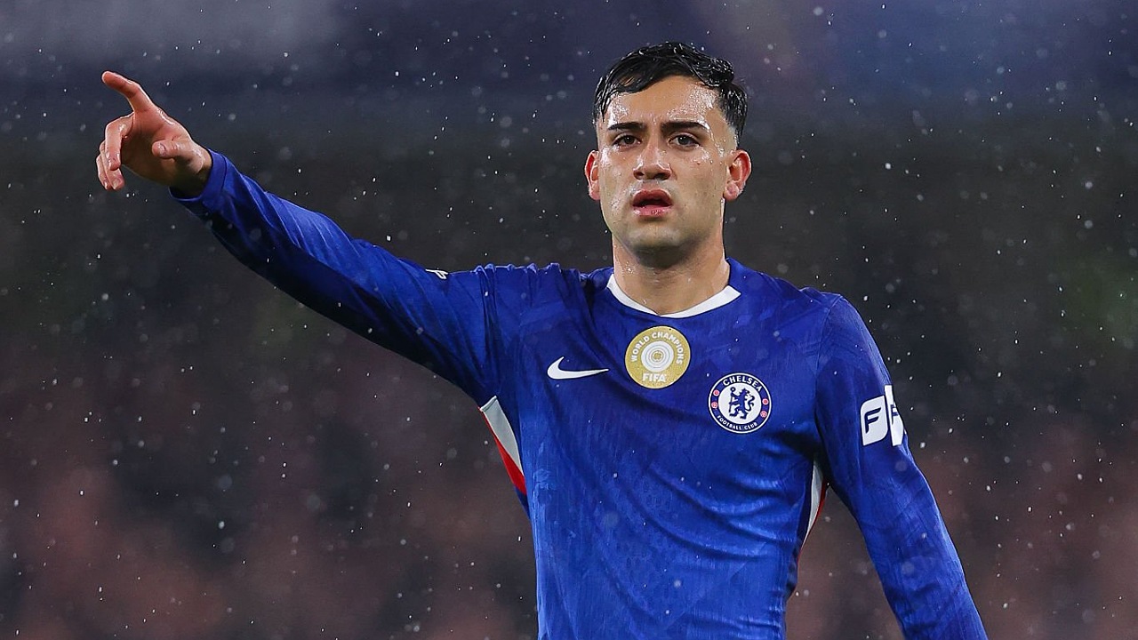 Leeds Move to Beat Chelsea to Buonanotte Loan