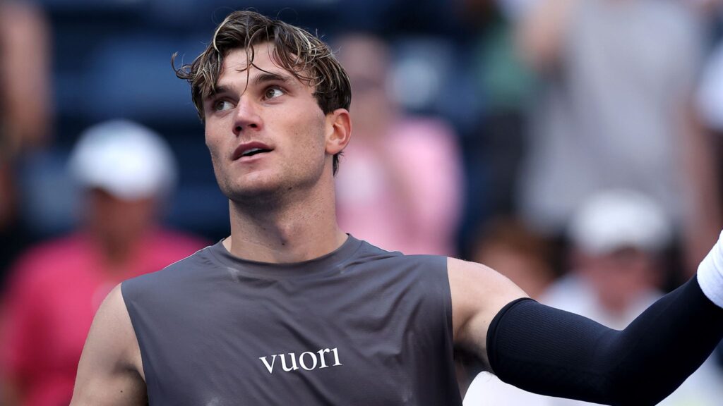 Knee Injury Forces Draper Out of French Open