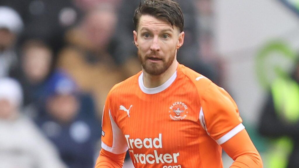Husband Returns to Doncaster in Defensive Reinforcement
