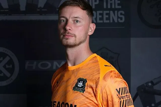 Wycombe Complete Move for Keeper Conor Hazard