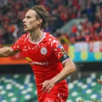 Shelbourne's Wood Joins Stockport County