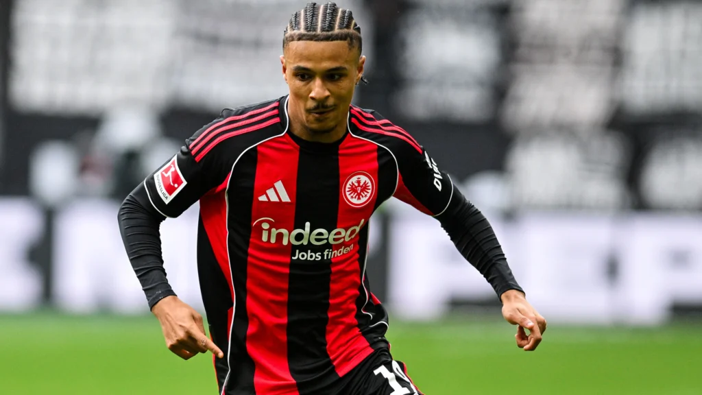 Hull City Fail to Complete Deal for Frankfurt's Bahoya
